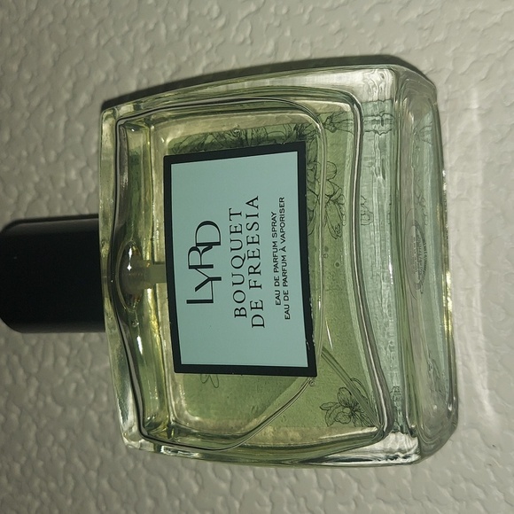 Perfume - Picture 3 of 3
